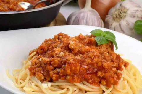 Pomysły na spaghetti, które zaskoczą Twoich bliskich i smakują wyśmienicie