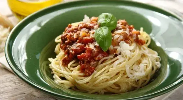 Jak przygotować idealny makaron spaghetti bolognese w prosty sposób