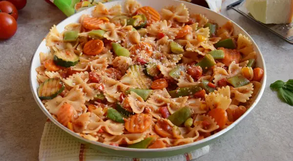 Szybkie i zdrowe spaghetti z warzywami na patelni w 30 minut