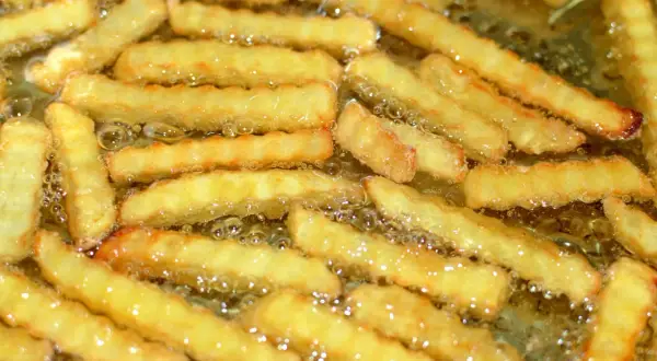 Jaka temperatura oleju do frytek, aby uniknąć rozczarowania?