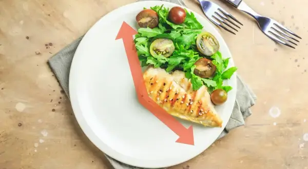 Co w sobote na obiad? Grillowana pierś z kurczaka z rukolą i pomidorkami, a może coś innego? Czas na decyzję!