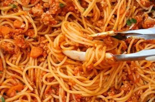 Pyszne spaghetti z mięsem wieprzowym – szybki przepis na obiad