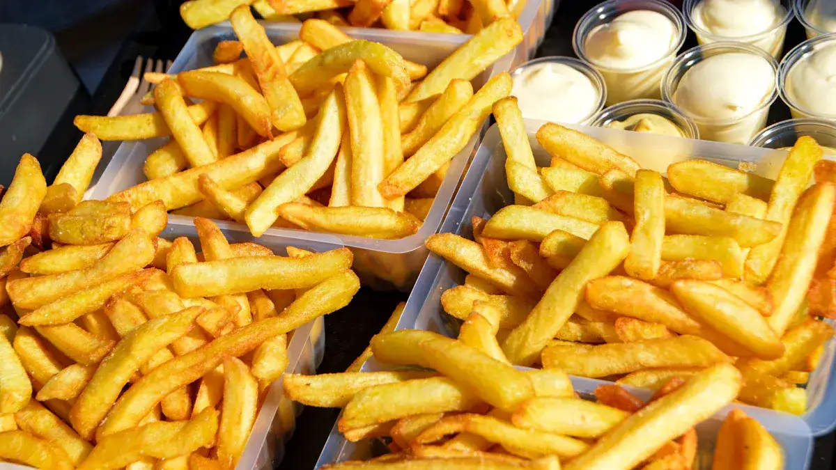 Zdjęcie Jak smażyć frytki we frytkownicy - krok po kroku do chrupkości